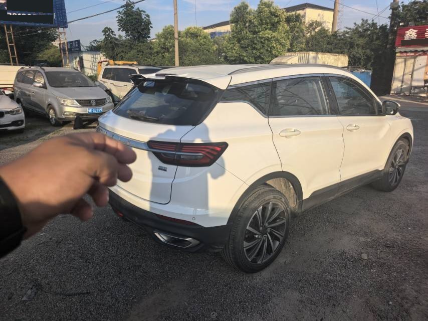 GEELY Coolray 2019 image de voiture #3