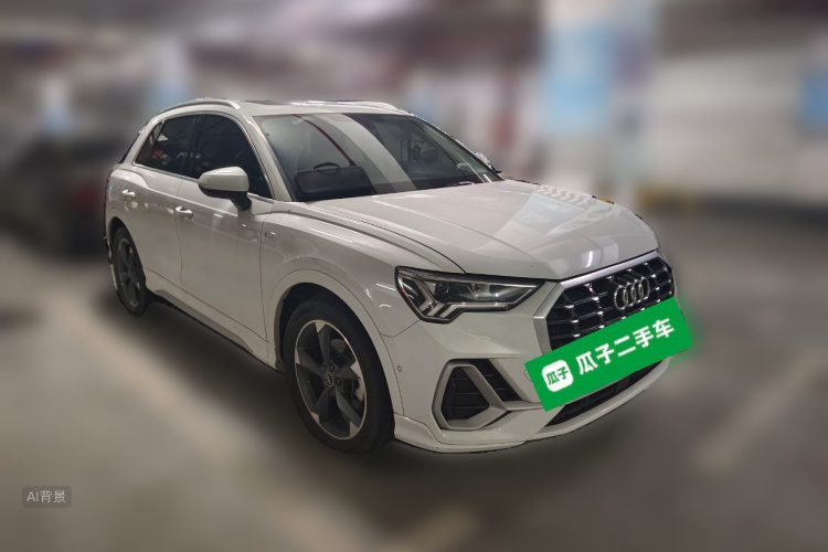 Audi Q3 2023 car image #4