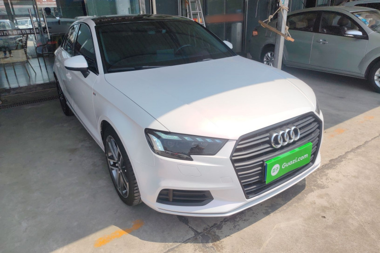 Audi A3 2018 car image #4