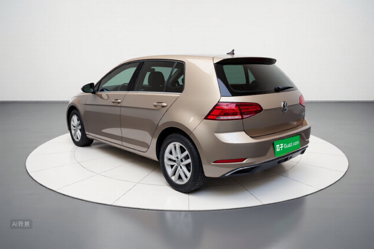Volkswagen Golf 2018 car image #5