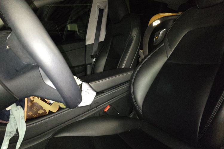 Tesla Model Y 2022 car image #17
