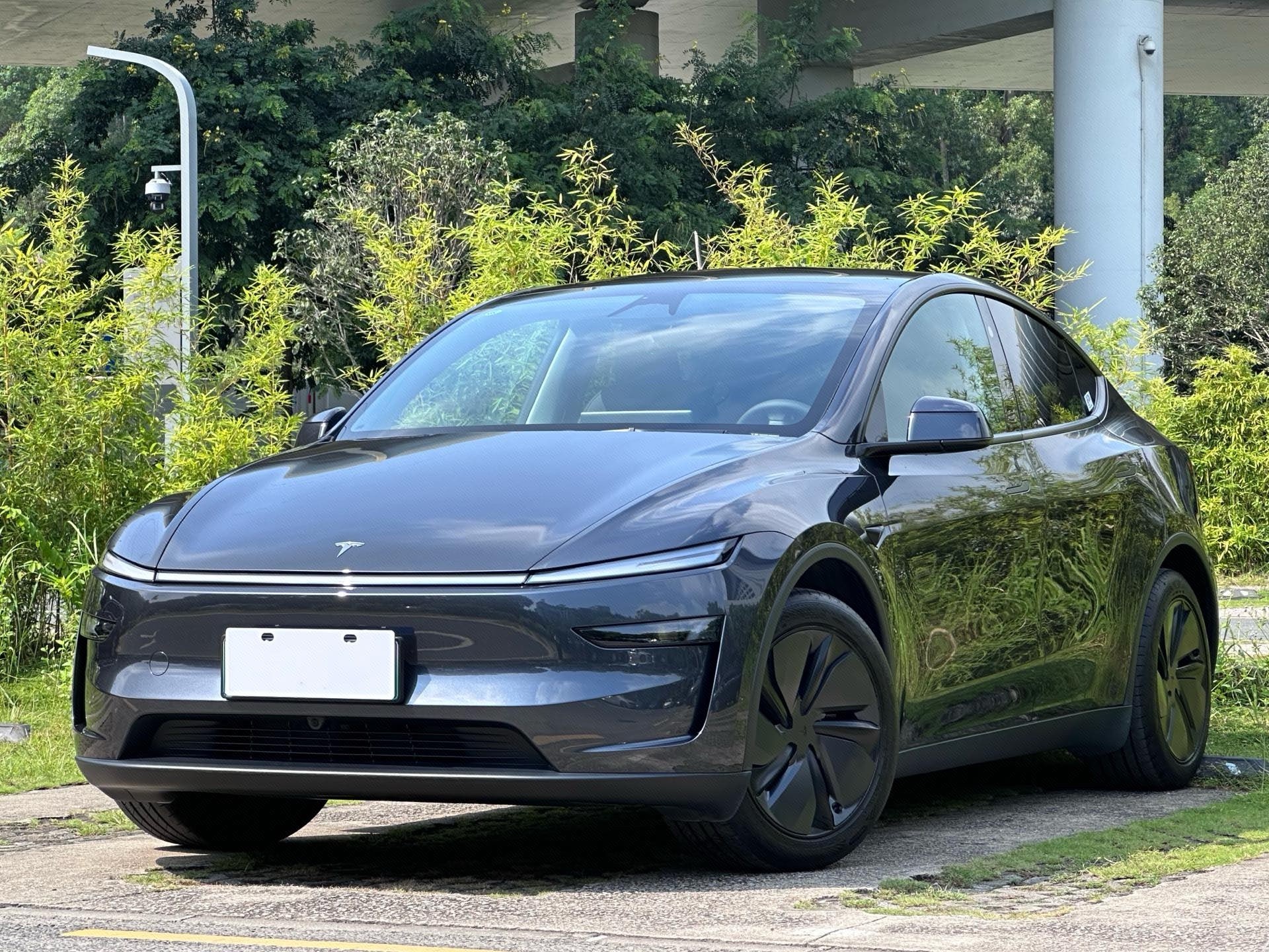 Tesla Model Y 2025 Tesla Model Y 2025 immagine di auto