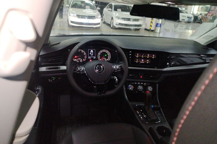 Volkswagen Bora 2022 car image #11