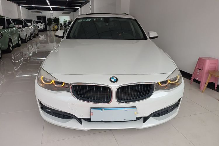 BMW 3 Series GT 2019 #3 BMW 3 Series GT 2019 car image #3