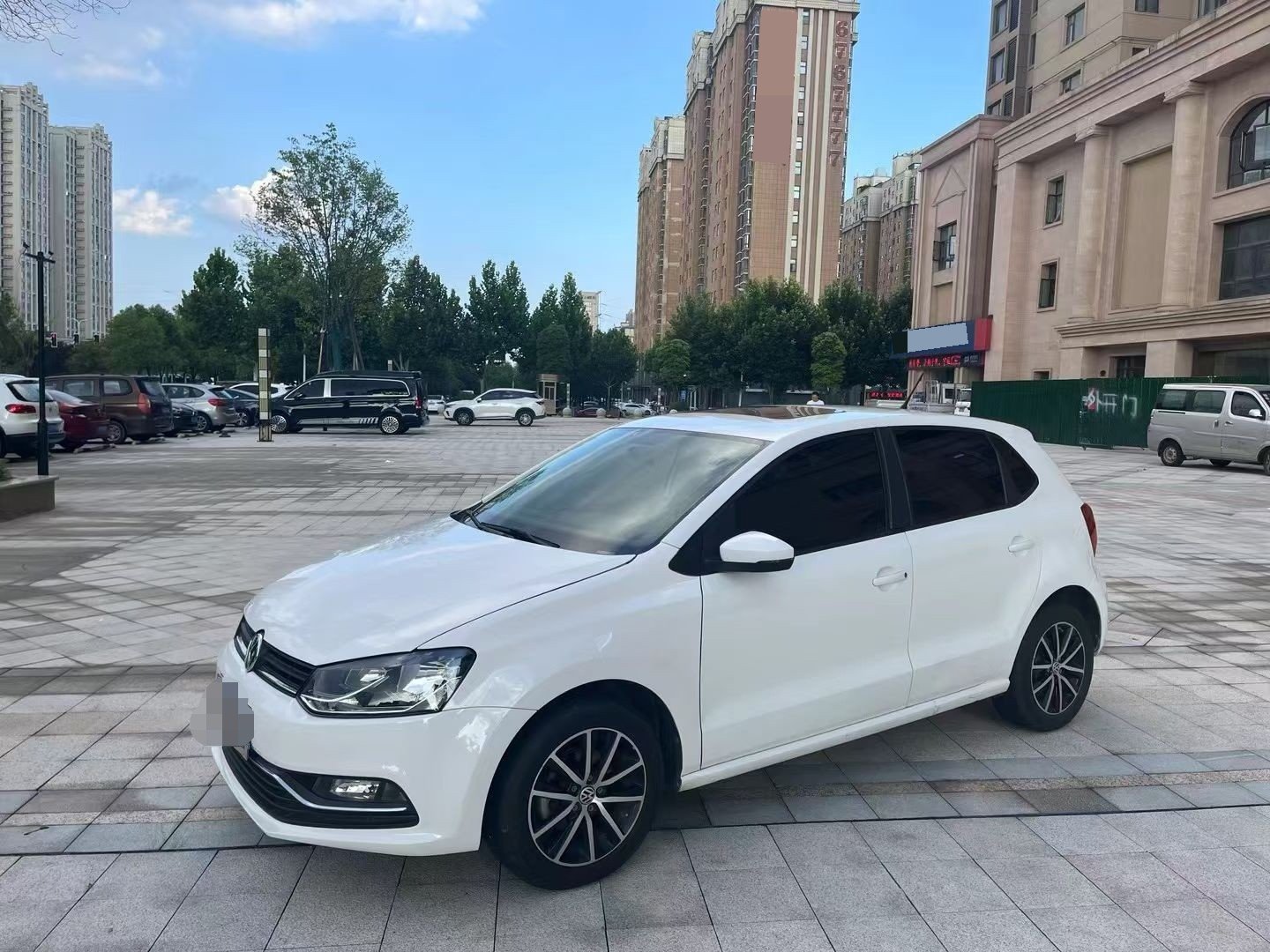 Volkswagen Polo 2017 car image 