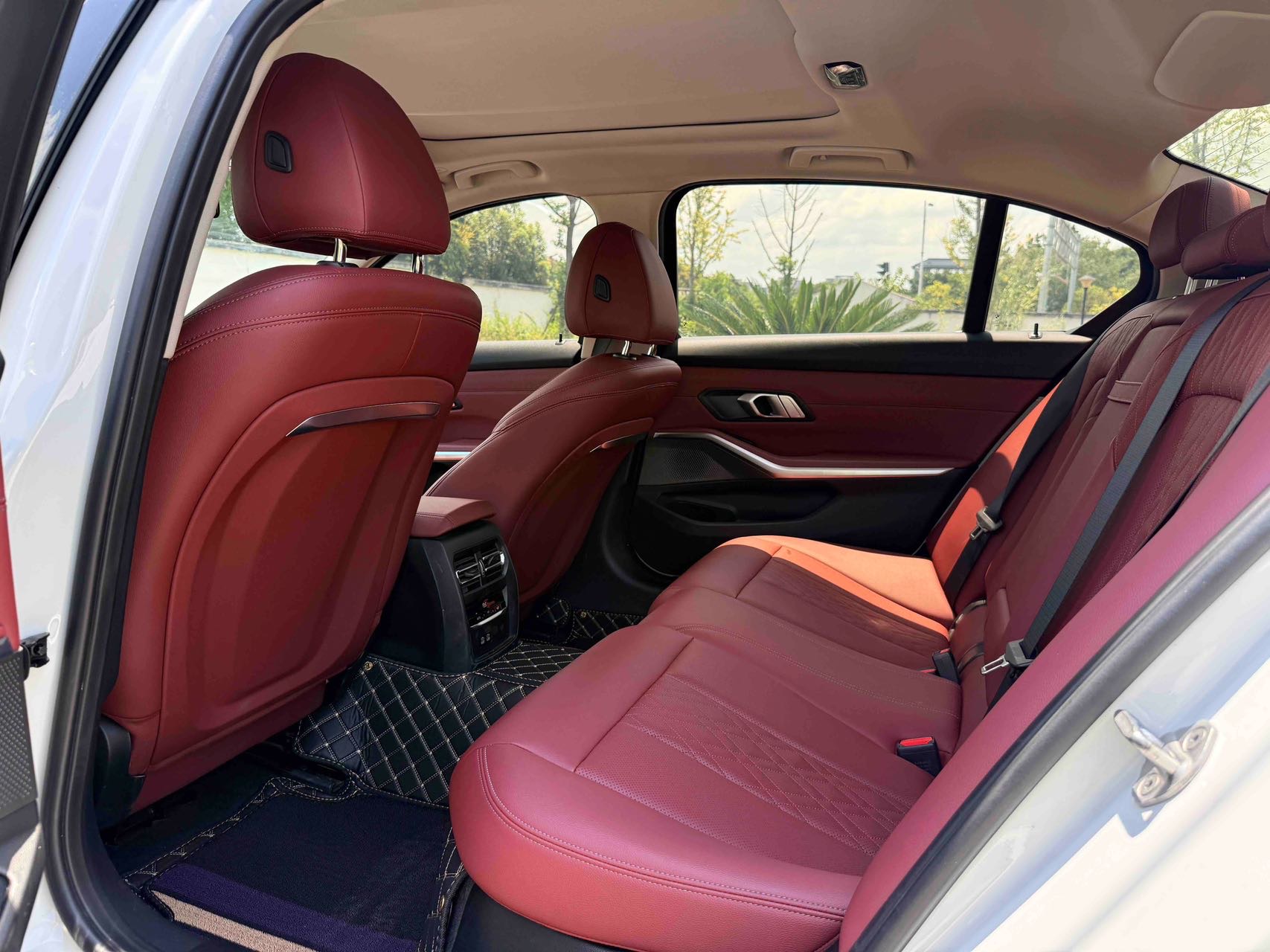BMW 3 Series 2024 imagem de carro #5