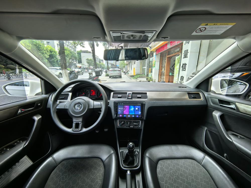 Volkswagen Santana 2014 car image #11