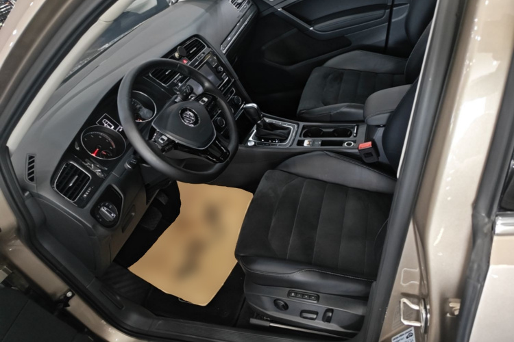 Volkswagen Golf 2018 #15 Volkswagen Golf 2018 car image #15