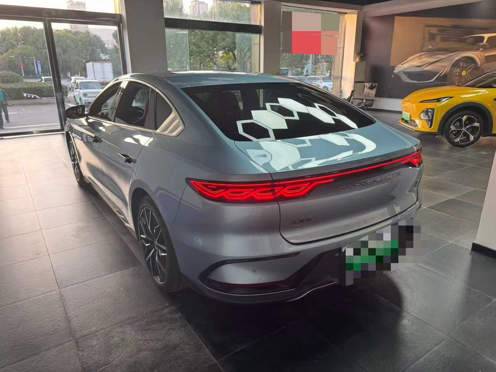 BYD Han 2023 car image #5