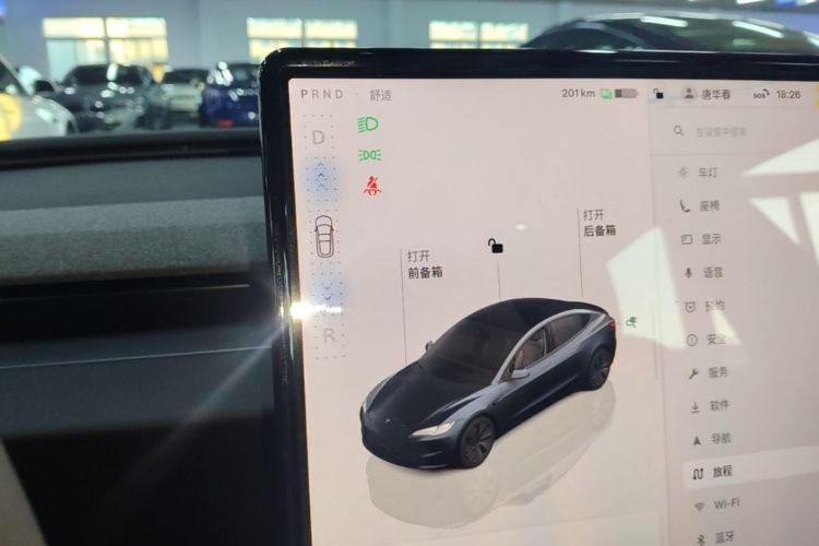 Tesla Model 3 2025 #14 Tesla Model 3 2025 car image #14