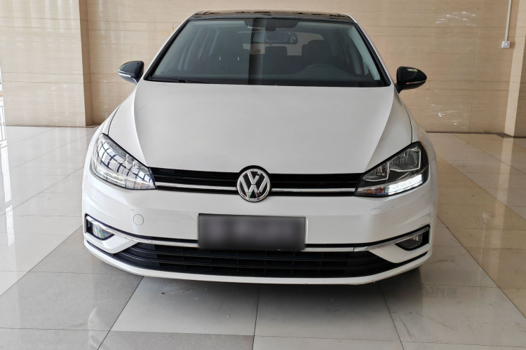Volkswagen Golf 2019 car image #3