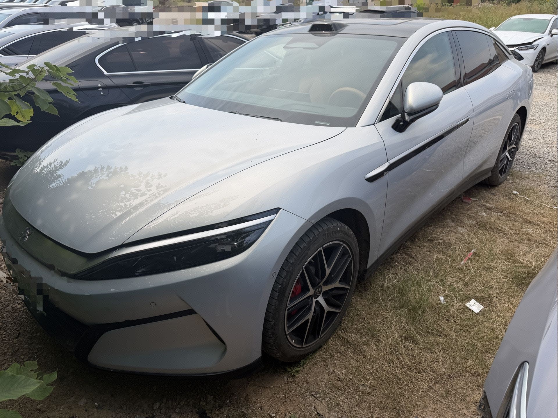 BYD HanL 2025 BYD HanL 2025 car image