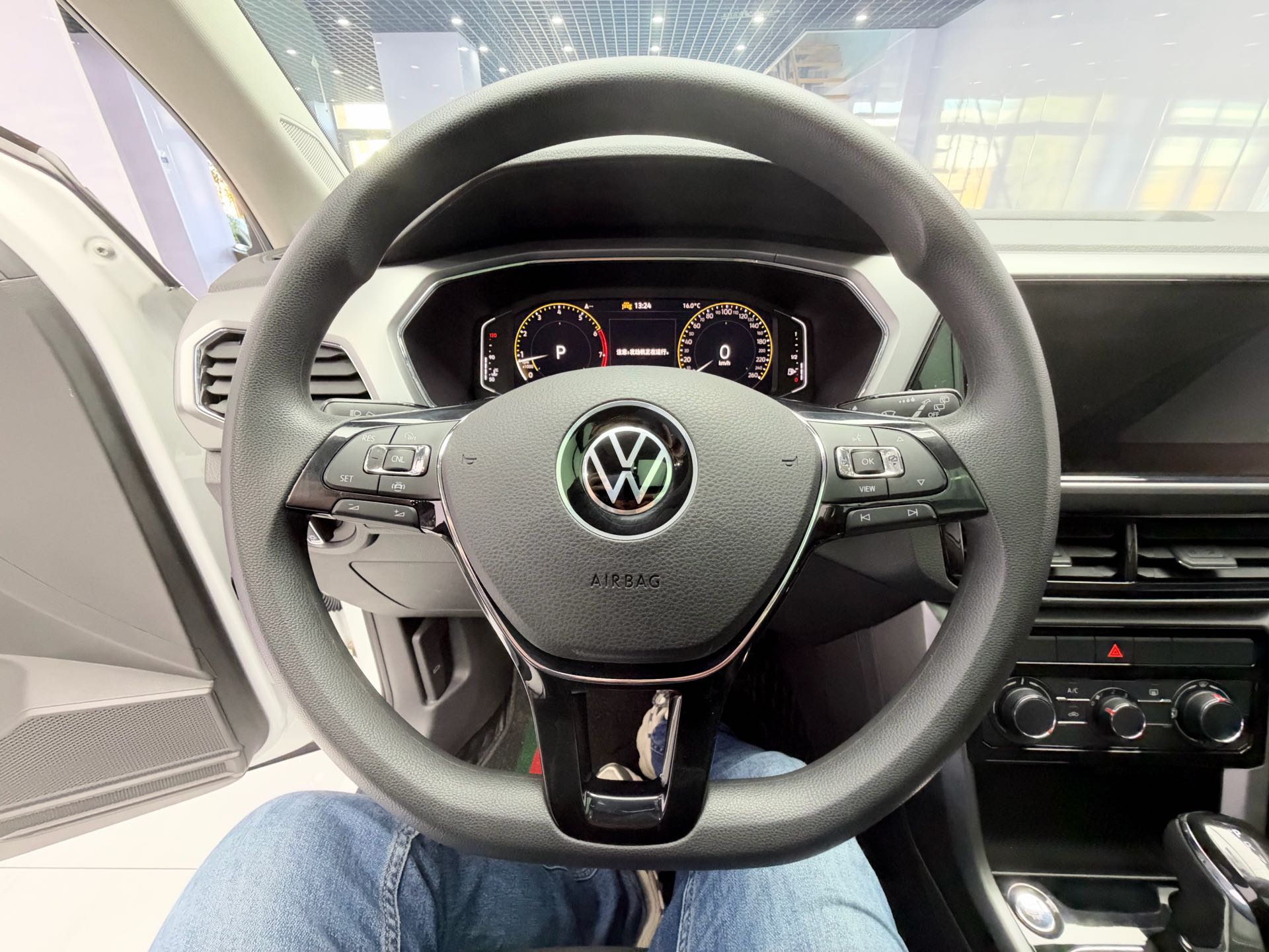 Volkswagen T-Cross 2022 car image #8