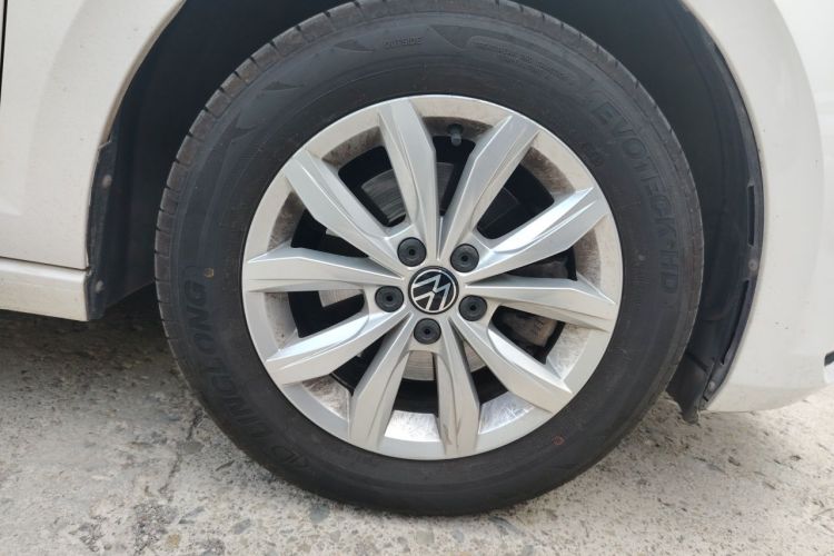 Volkswagen Polo 2021 car image #6