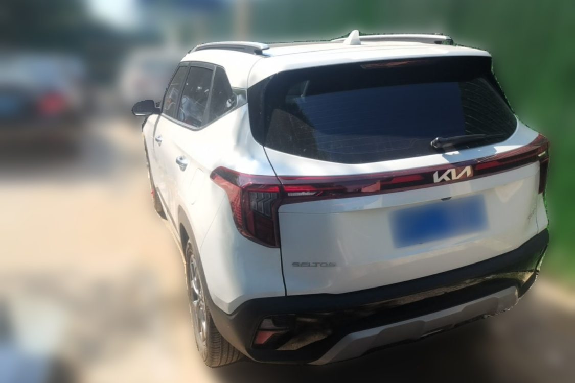 Kia Seltos 2024 car image #3