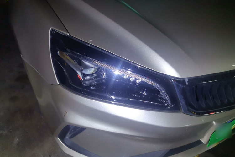 GEELY Emgrand 2021 car image #8