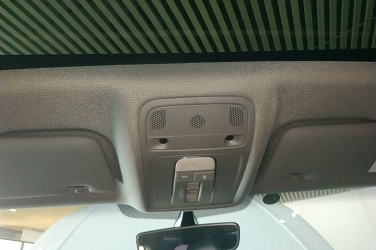 Audi A3 2018 car image #18