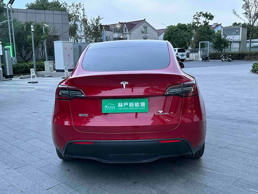 Tesla Model Y 2021 car image #7