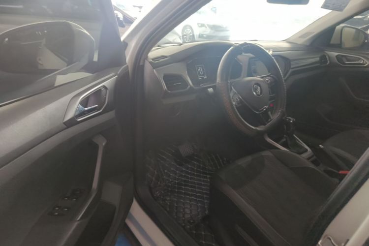 Volkswagen T-Cross 2020 #16 Volkswagen T-Cross 2020 immagine di auto #16