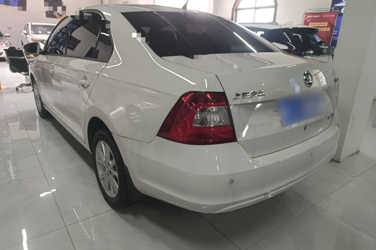 Skoda Rapid 2015 #5 Skoda Rapid 2015 car image #5