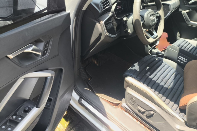 Audi Q3 2019 #18 Audi Q3 2019 car image #18