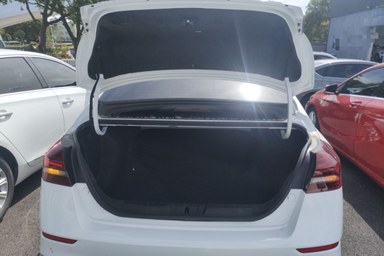 GEELY Emgrand 2022 car image #19