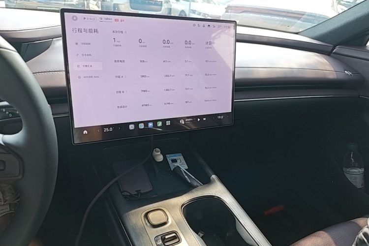 MI SU7 2024 car image #13