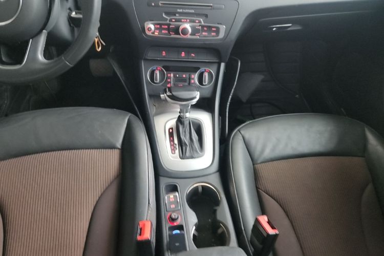 Audi Q3 2019 #14 Audi Q3 2019 car image #14