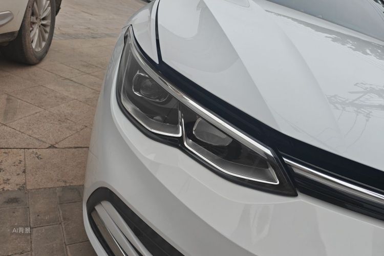 Volkswagen Golf 2021 car image #8