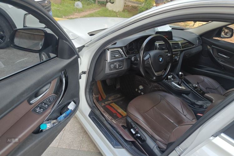 BMW 3 Series 2018 car image #18