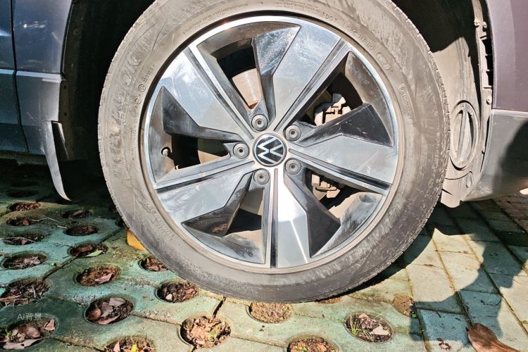 Volkswagen Tharu 2021 car image #9