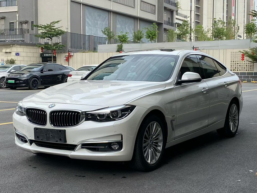 BMW 3 Series GT 2017 BMW 3 Series GT 2017 car image