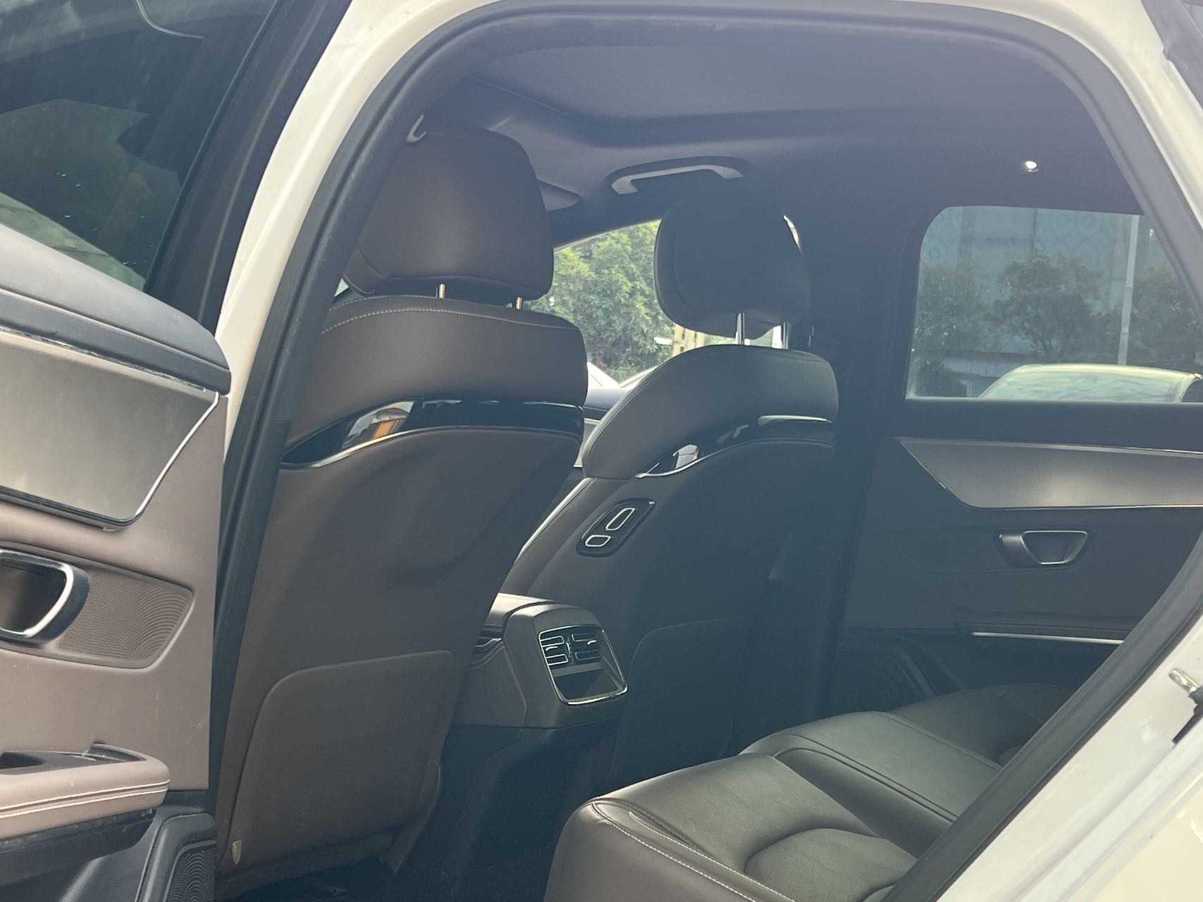 BYD Han 2023 immagine di auto #6