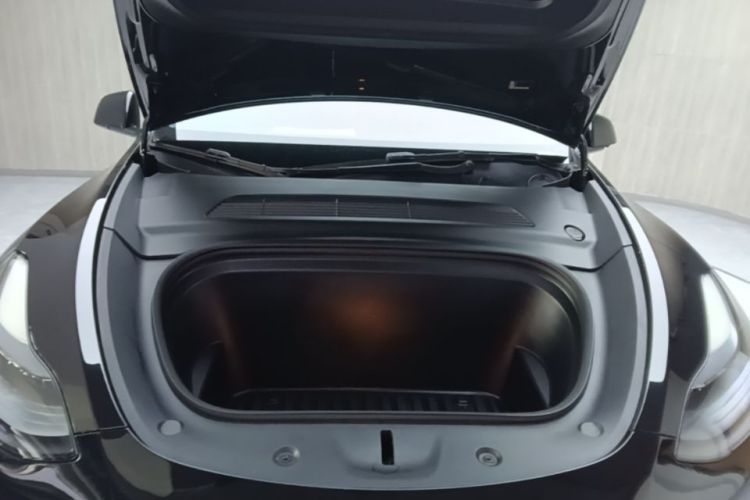 Tesla Model Y 2022 #26 Tesla Model Y 2022 car image #26