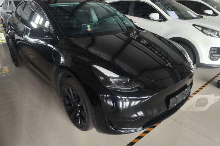 Tesla Model Y 2023 #4 Tesla Model Y 2023 car image #4