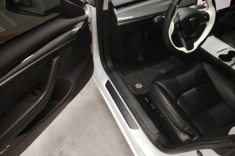 Tesla Model 3 2021 #16 Tesla Model 3 2021 car image #16
