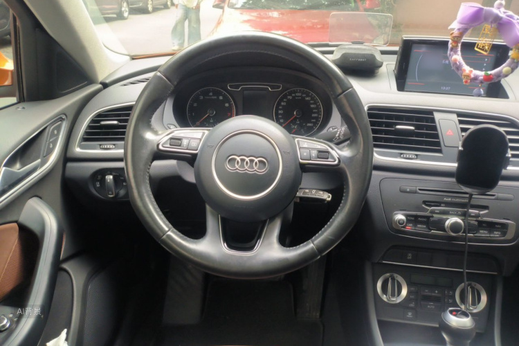 Audi Q3 2015 #12 Audi Q3 2015 car image #12