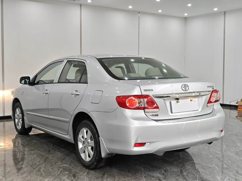 Toyota Corolla 2013 #7 Toyota Corolla 2013 car image #7