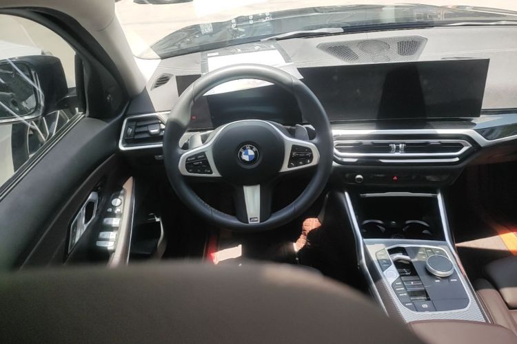 BMW 3 Series 2024 #12 BMW 3 Series 2024 car image #12