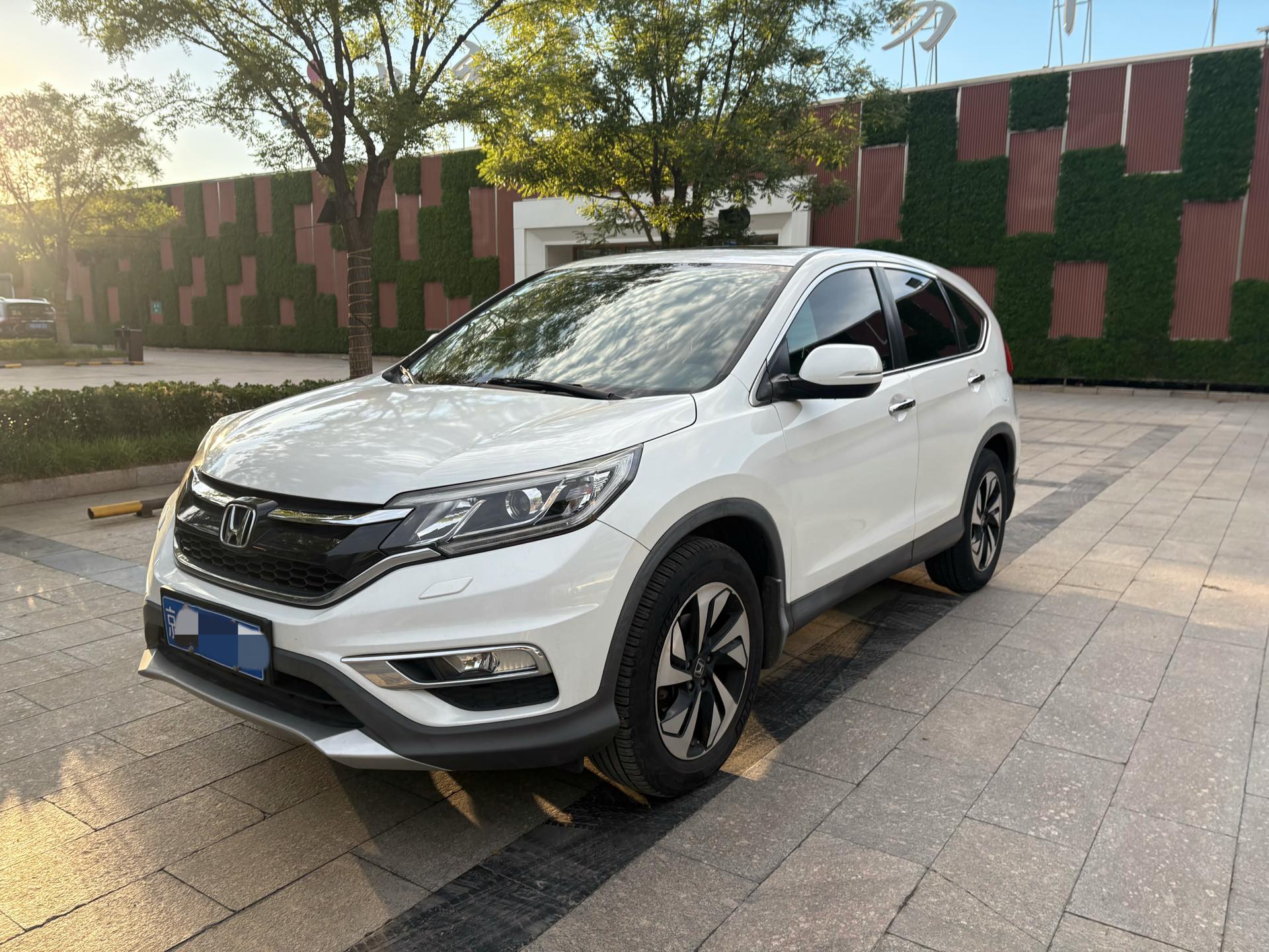 2016 2016 car image