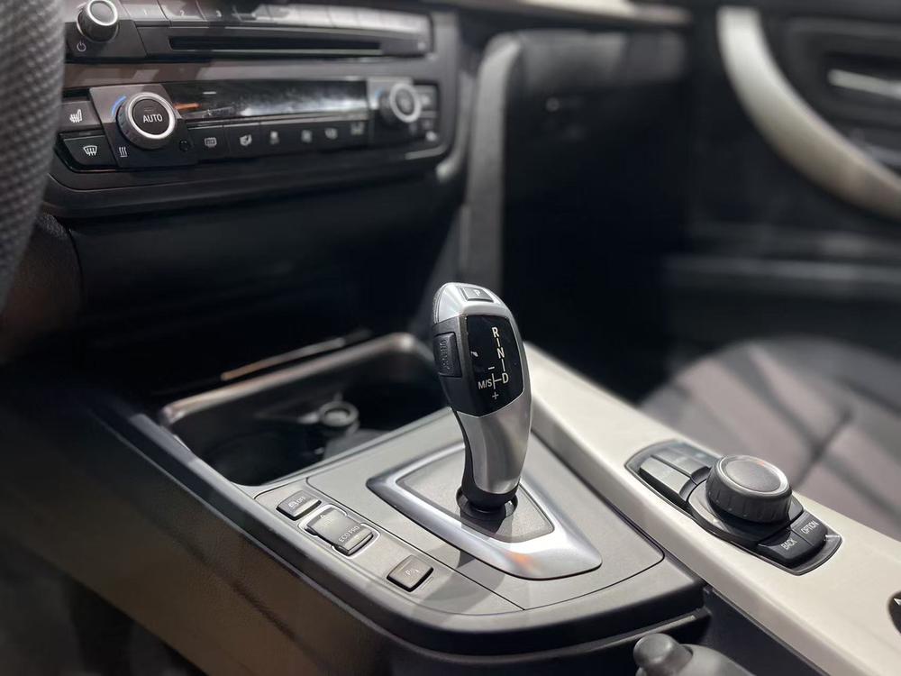 BMW 3 Series 2015 car image #15