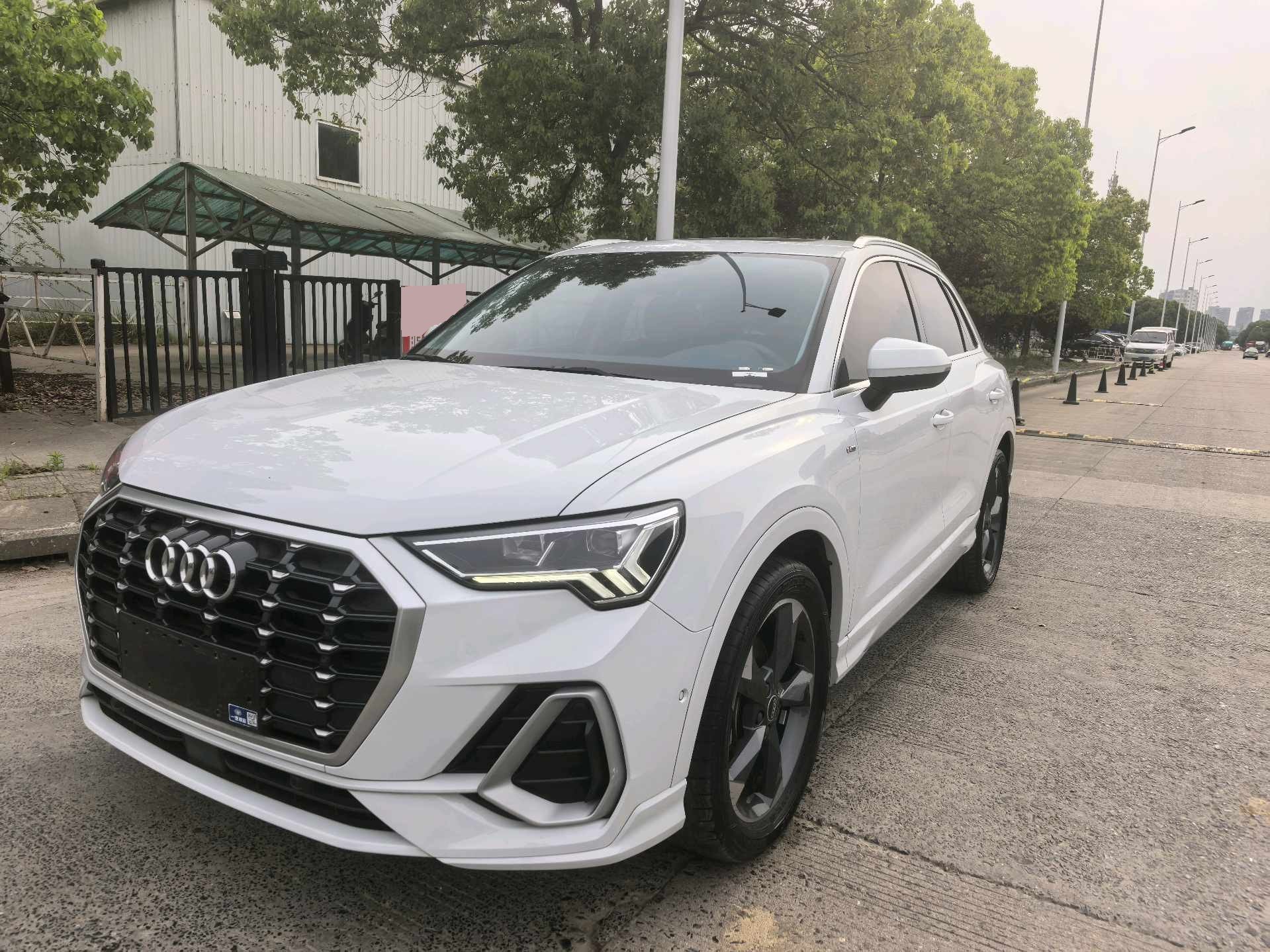 Audi Q3 2023 Audi Q3 2023 car image