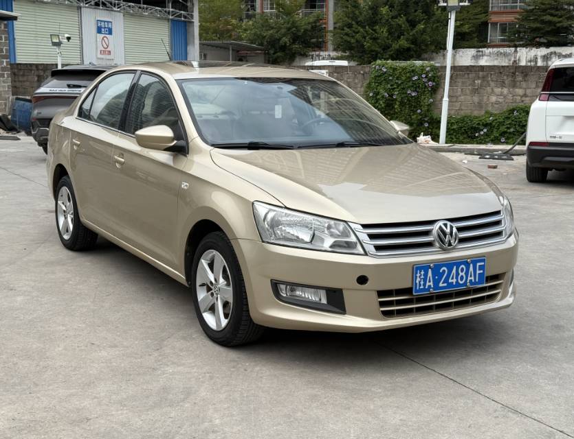 Volkswagen Santana 2013 #3 Volkswagen Santana 2013 صورة سيارة #3