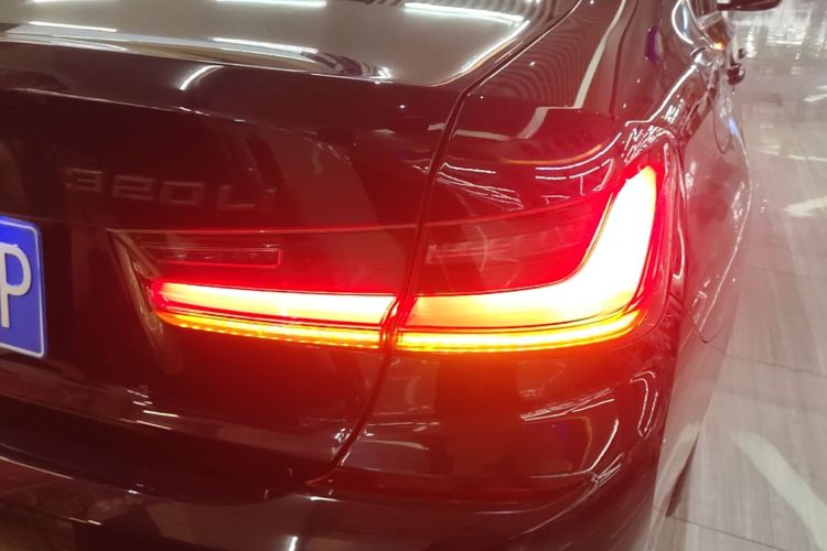 BMW 3 Series 2020 immagine di auto #8