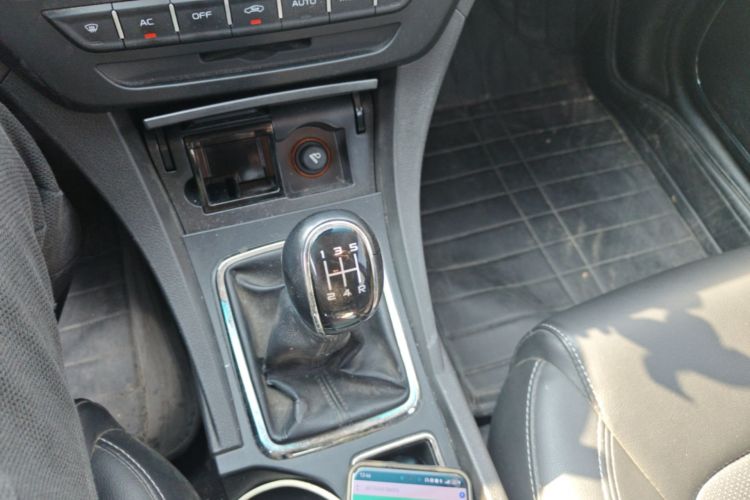 GEELY Emgrand 2017 #16 GEELY Emgrand 2017 car image #16