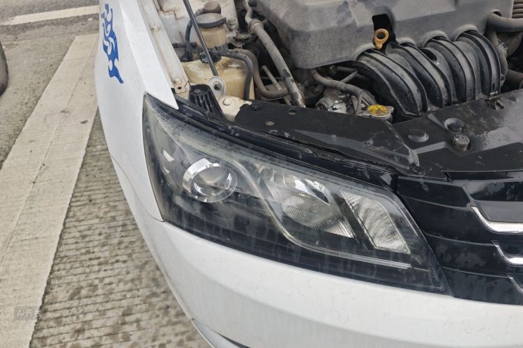 GEELY Emgrand 2015 car image #8