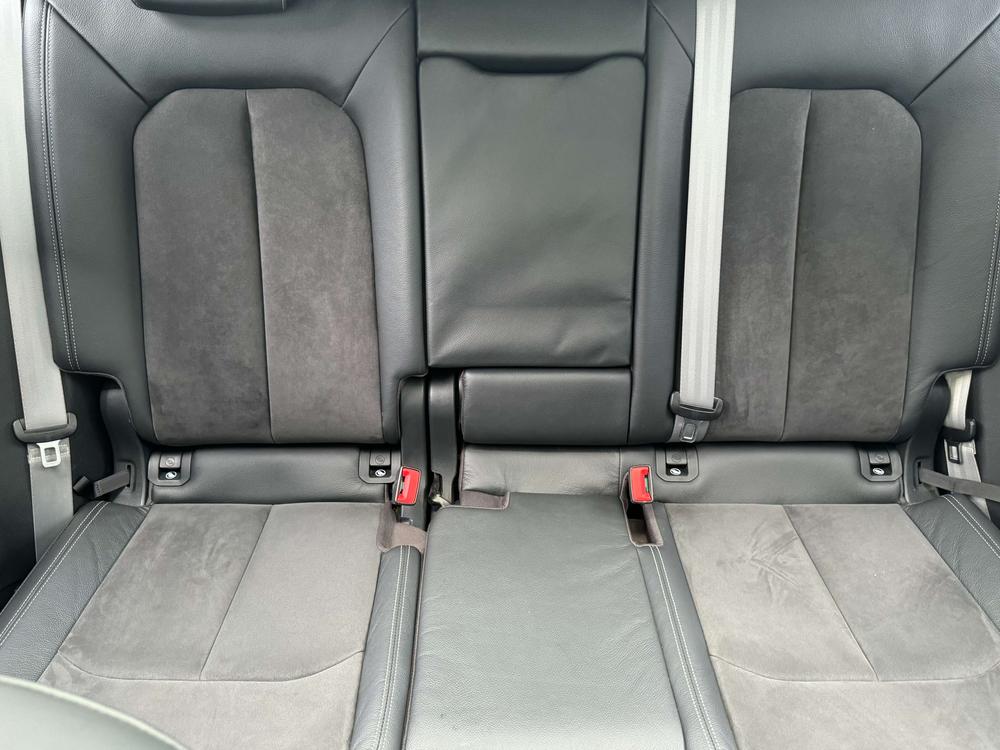 Audi Q3 2021 car image #22