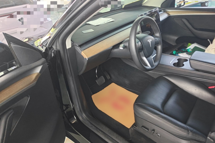 Tesla Model Y 2022 #16 Tesla Model Y 2022 car image #16