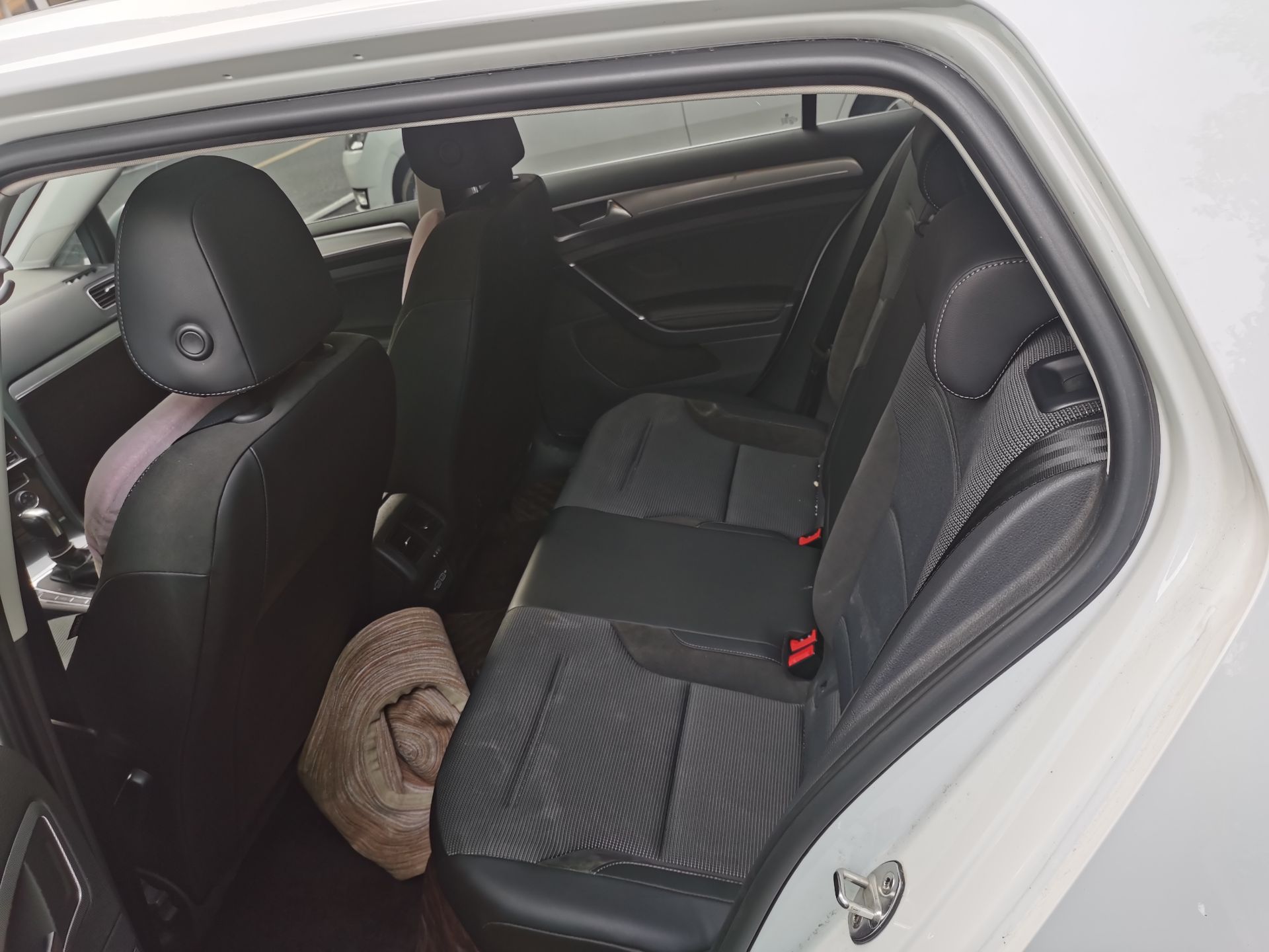 2019 immagine di auto #8