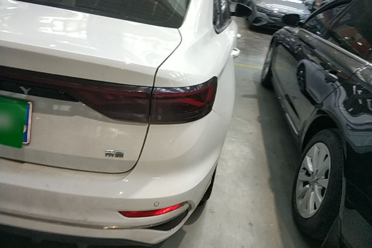 GEELY Emgrand 2025 car image #8
